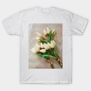 Beautiful white flower photo, photography, floral, flower, modern art T-Shirt